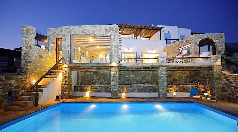 Mykonos - Villa en duplex à Kanalia avec vue sur la mer